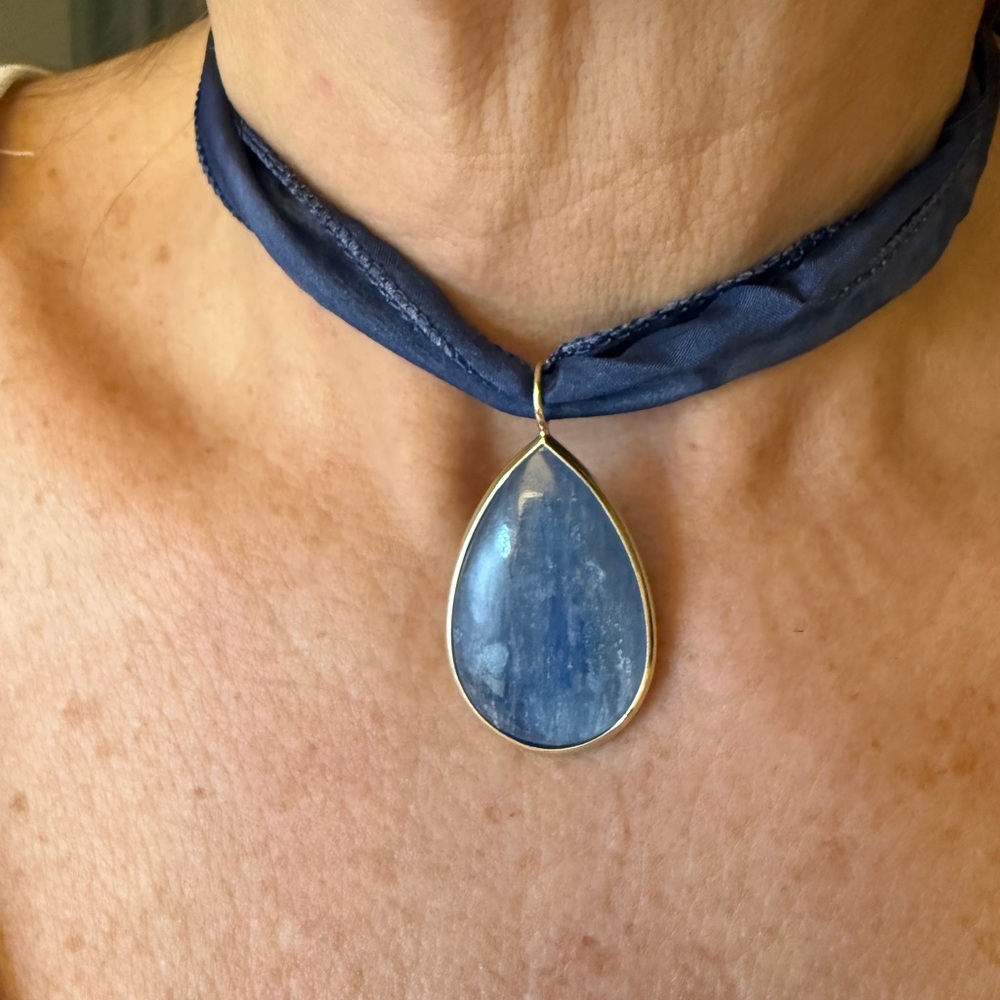 Elegant Blue Teardrop Pendant Necklace